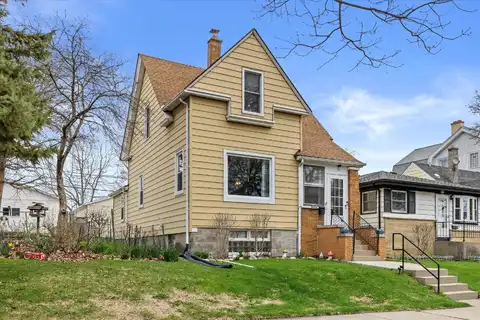 3864 E Cudahy Ave, Cudahy, WI 53110