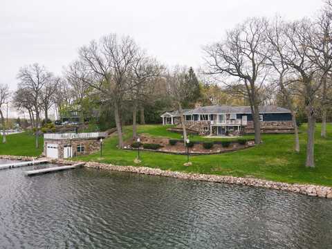 900 Hawks Hollow -, Delafield, WI 53018