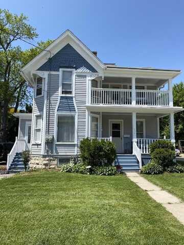 906 Arcadian Ave, Waukesha, WI 53186
