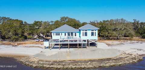 6717 Belle Fontaine Drive, Ocean Springs, MS 39564