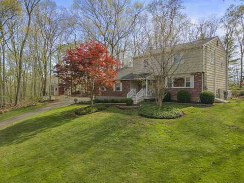 231 Whitethorn Drive, Guilford, CT 06437