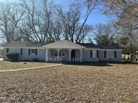 1420 S 9th Avenue, Columbus, MS 39701