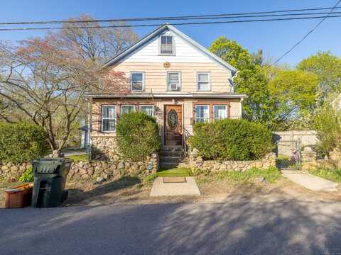 29 Cape Ann Court, New London, CT 06320