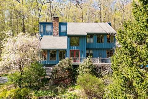 152 Brainard Hill Road, Haddam, CT 06441