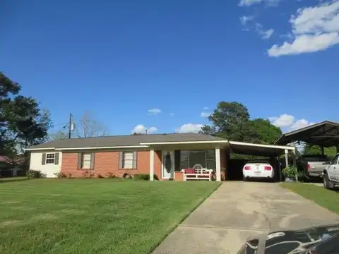 390 Marilyn Dr, Dothan, AL 36301