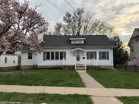 1215 Mount Pleasant, Dubuque, IA 52001