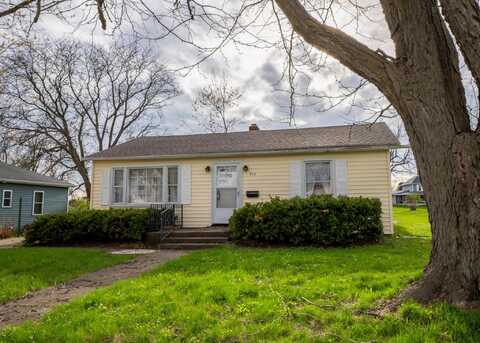 950 N Court, Platteville, WI 53818
