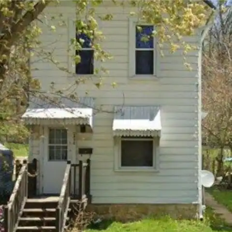 2832 Pinard, Dubuque, IA 52001