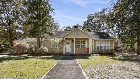 516 College Avenue, DeFuniak Springs, FL 32435