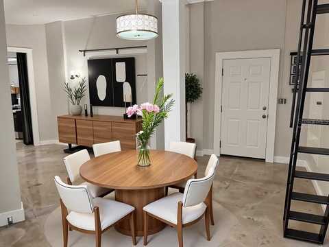 2305 W TEXAS AVENUE, TAMPA, FL 33629