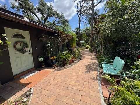 590 ARTISTS AVENUE, ENGLEWOOD, FL 34223