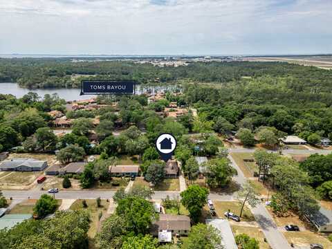 367 Okaloosa Avenue, Valparaiso, FL 32580