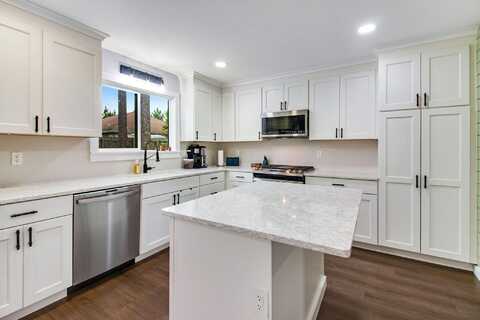 1763 Guildford Court, Fort Walton Beach, FL 32547