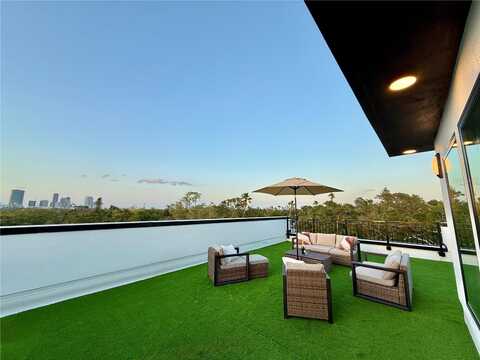2104 4TH STREET S, Saint Petersburg, FL 33705