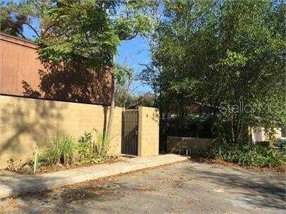 2348 SW 34TH PLACE, GAINESVILLE, FL 32608