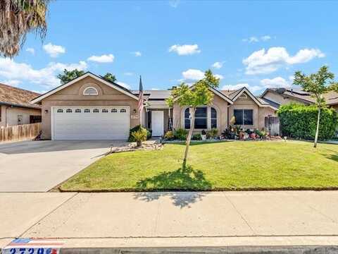 2729 Pine Castle Drive, Hanford, CA 93230