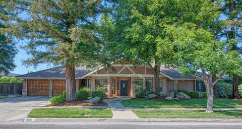 868 Salem Avenue E, Fresno, CA 93720