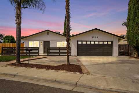 1524 Evening Glow Avenue E, Reedley, CA 93654