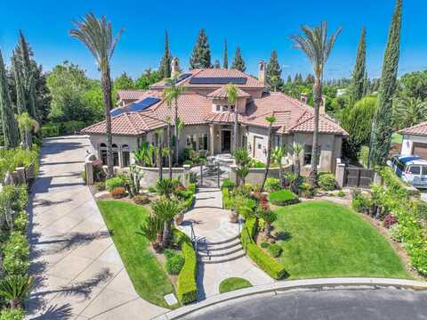 12455 Via Tuscania Avenue N, Clovis, CA 93619