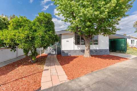 2400 Midvalley Avenue W, Visalia, CA 93277