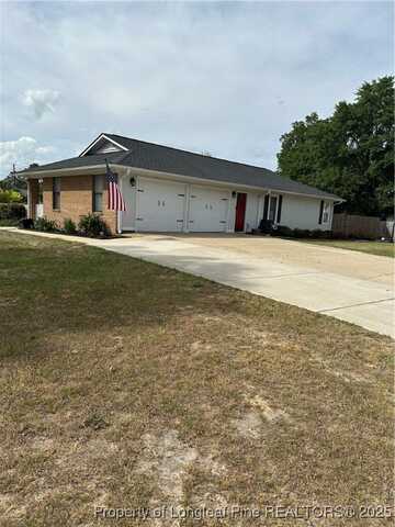 5706 Archer Road, Hope Mills, NC 28348