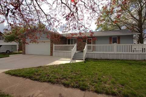 1111 Cottonwood St., Gowrie, IA 50543