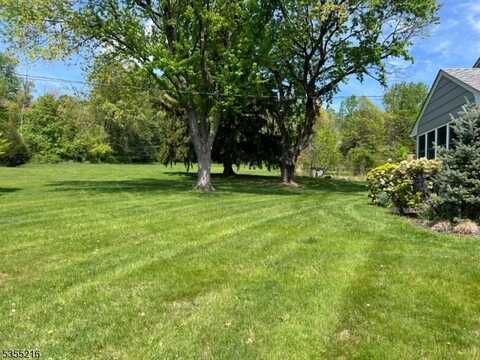 59 Washington Valley Rd, Warren, NJ 07059