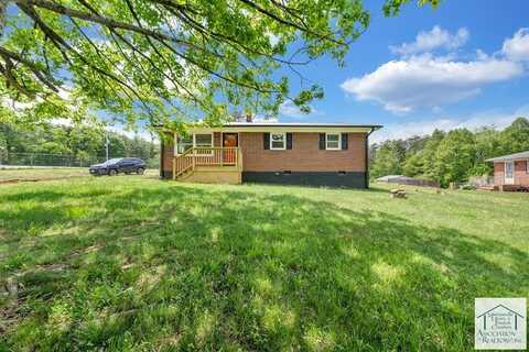 1485 Carver Rd, Martinsville, VA 24112
