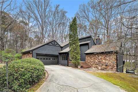3341 Camelot Way, Loganville, GA 30052