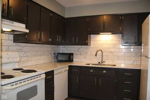 6814 Summer Time Drive, Indianapolis, IN 46226