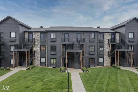 102 Clarendon Drive, Noblesville, IN 46062