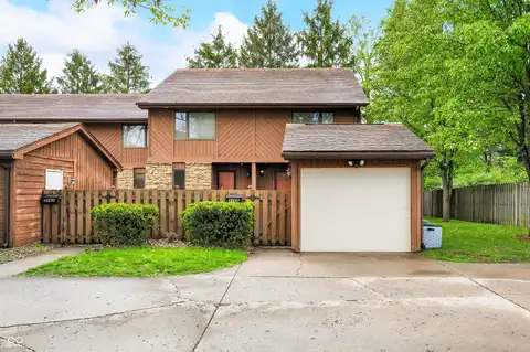3165 Sycamore Drive, Columbus, IN 47203