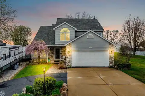 37330 Lakeshore, Harrison, MI 48045