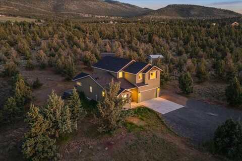 9444 SW Copper Road, Powell Butte, OR 97753