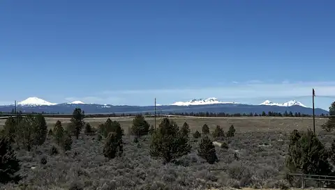 21560 McGilvray Road, Bend, OR 97702