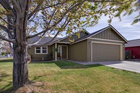 486 NE Quince Avenue, Redmond, OR 97756