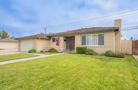 528 La Mesa DR, SALINAS, CA 93901