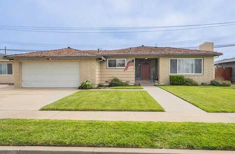 528 La Mesa DR, SALINAS, CA 93901