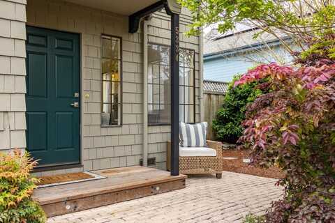 5334 Soquel DR, SOQUEL, CA 95073