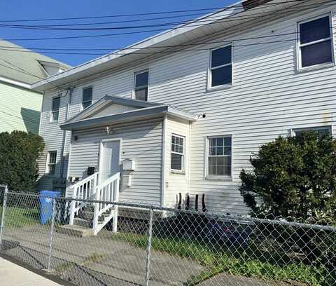48 50 Manchester St, Lawrence, MA 01841
