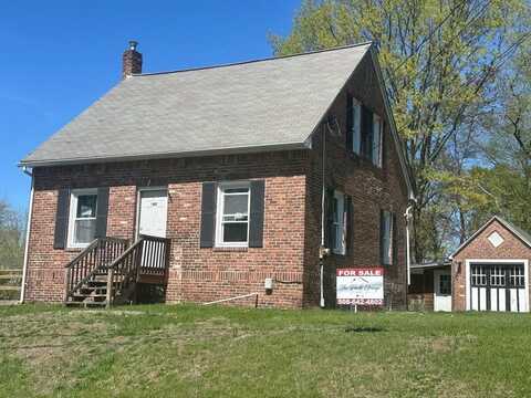 88 Newell St, Chicopee, MA 01013
