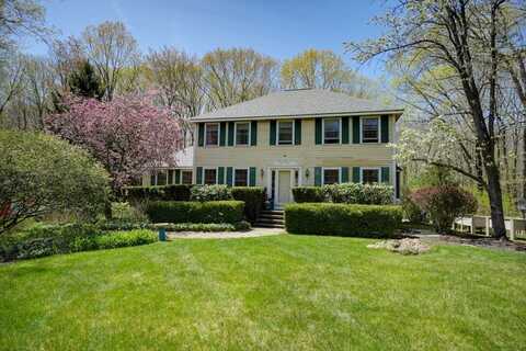 5 Idaho Dr, Tyngsboro, MA 01879