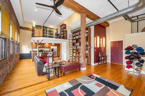 58 Prescott St, Lowell, MA 01852