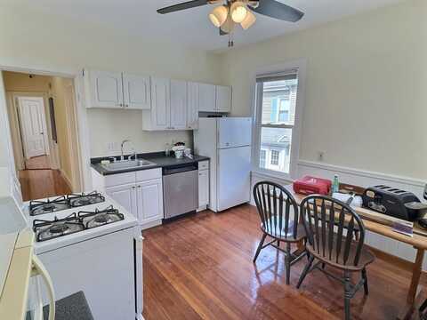 86 South St, Boston, MA 02130