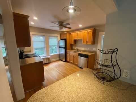 177 Whitwell St, Quincy, MA 02169