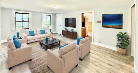 84 Pearl St, Stoughton, MA 02072