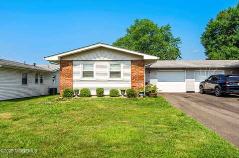 8 Constable Street, Brick, NJ 08724