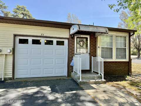 8b Deerfield Drive, Whiting, NJ 08759