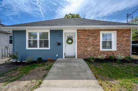44 Highland Boulevard, Keansburg, NJ 07734