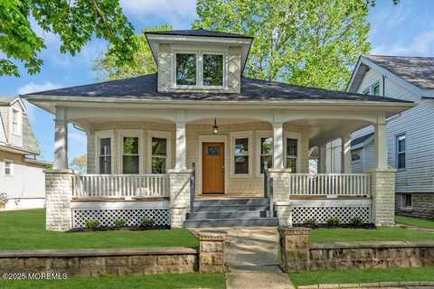 208 Liverpool Avenue, Egg Harbor City, NJ 08215
